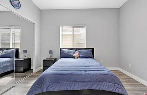 Sun Valley House | 3-bedroom house right next to Burbank Hollywood Airport!