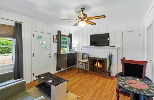 Travelers Rest House | 3-bedroom house downtown Travelers Rest short walk to dining, swamp rabbit trail
