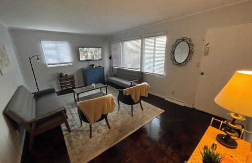 Waukegan House | 3-bedroom house WiFi in lovely Waukegan Near Gurnee