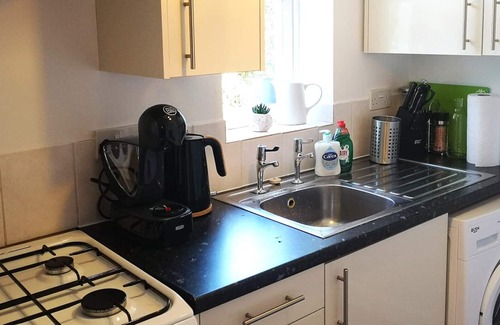 Cambridge House | 3 Bedroom House with Parking & Garden by Cherry Inn