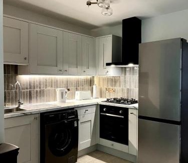 West Byfleet House | 3 Bedroom House with Parking