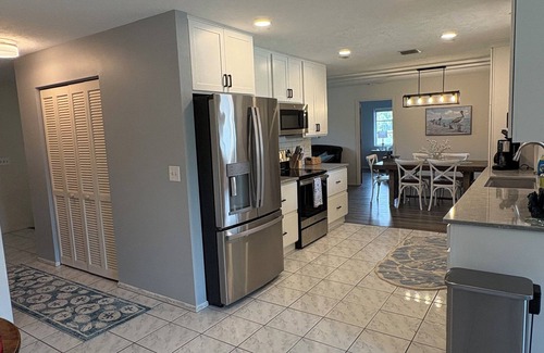 South Venice House | 3-bedroom house with private pool ,close to beautiful beaches!