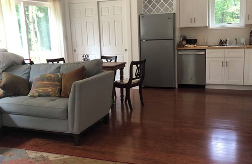 Middle Hope House | 3-bedroom house wooded location one hour fifteen minutes North of G.W.Bridge