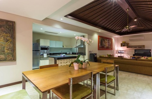 Sanur Villa | 3-Bedroom Kejora 8, Single-Story Beachfront Villa