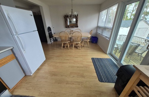 Ramara Cottage | 3 bedroom Lakefront Cottage on Kawartha Lakes close to the GTA. Pet friendly!