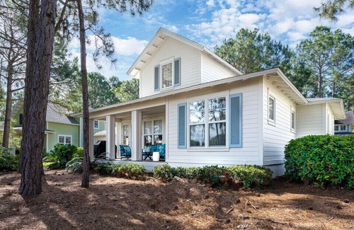 Laurel Grove House | 3 Bedroom Laurel Grove Home with 6 seater golf cart. New upgrades as of Oct 2024