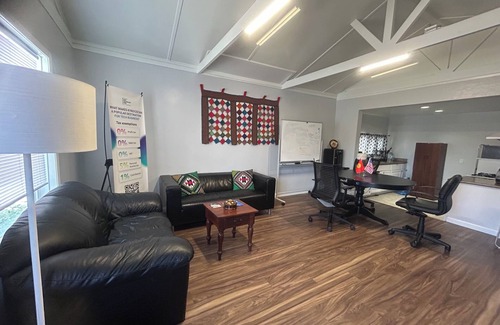 San Bruno House | 3-bedroom Live and Work Startup House near public transit and SFO in San Bruno