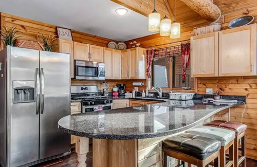 New Lisbon Cabin | 3-bedroom Lodge cabin in lovely New Lisbon