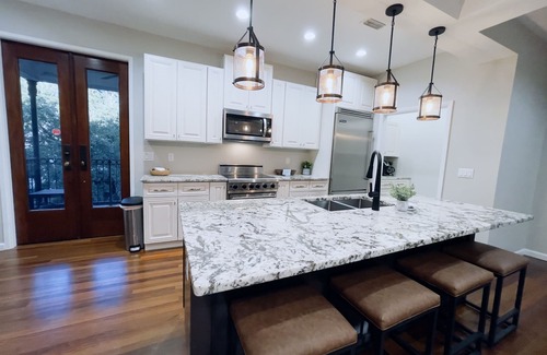 Baytowne Wharf Condo | 3 Bedroom Loft in Baytowne Wharf - Modern Elegance Meets New Orleans Charm