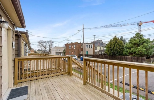 Weinland Park Apartment | 3 Bedroom Loft Near OSU