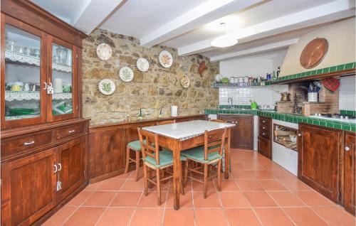 Nespolo Apartment | 3 Bedroom Lovely Apartment In Nespolo