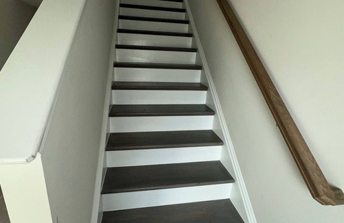 Antioch House | 3 bedroom Luxury House with AC,WiFi, free laundry and garage. Enjoy your stay