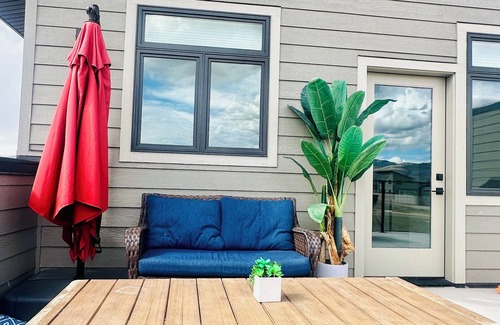 Missoula House | 3-bedroom Missoula Townhome with incredible Mountain Views
