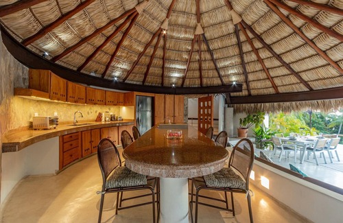 Santa Maria Huatulco Villa | 3-Bedroom Villa with Private Pool in Arrocito, just minutes to the beach