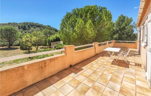 Fouzilhon House | 3 Bedroom Nice Home In Fouzilhon