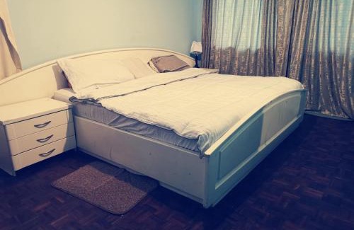 Greater Johannesburg Metropolitan Area Apartment | 3-Bedroom Oasis with Pool