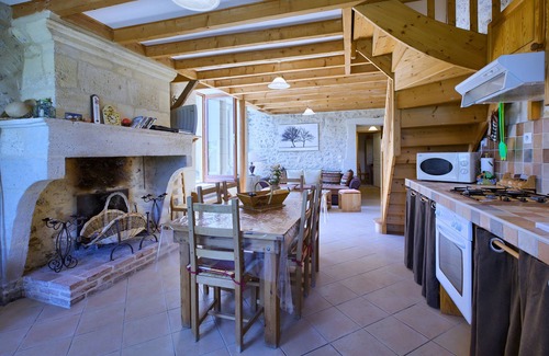 Soussac House | 3 bedroom old stone house in the heart of a wildlife reserve