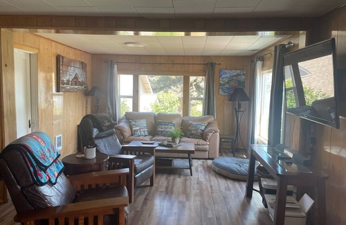 Republic House | 3 Bedroom on Lake with Private Dock