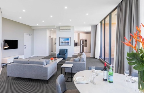 Moore Park Apartment | 3 Bedroom Park Suite at Waterloo Sydney