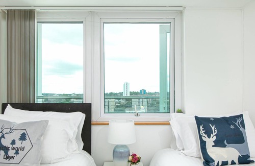 Woolwich House | 3 Bedroom Penthouse Near London Excel, O2 Arena, Greenwich