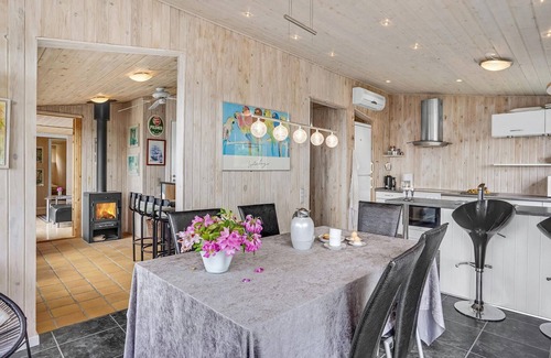 Egsmark Strand House | 3 bedroom pet friendly home in Ebeltoft