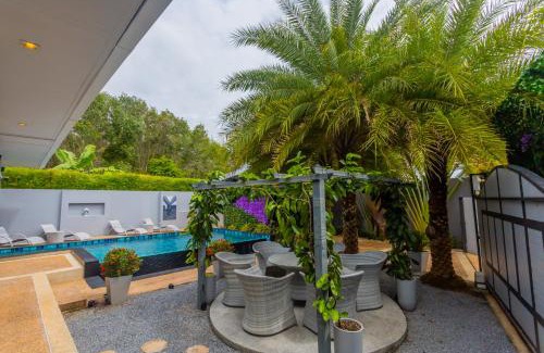 Ao Nang Villa | 3 Bedroom Platinum Pool Villa Smooth as Silk