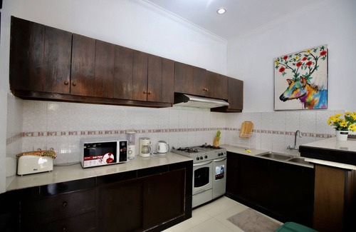North Legian Villa | 3 Bedroom Pool Villa. 10 Min Walk to the beach