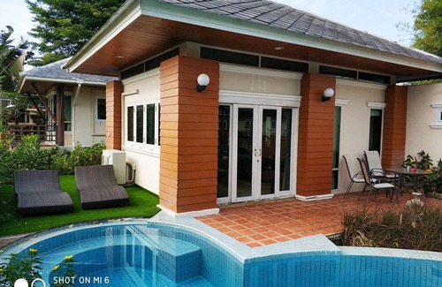 Hua Hin House | 3 Bedroom pool villa for 6 pax