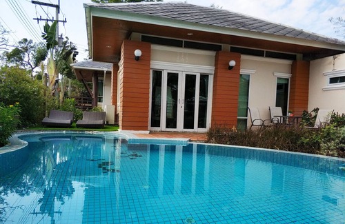 Hua Hin House | 3 Bedroom pool villa for 6 pax