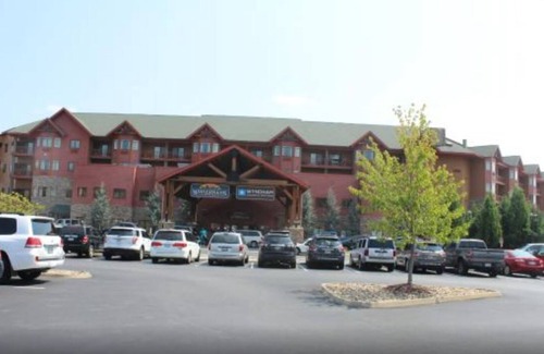 Sevierville Condo | 3 Bedroom Presidential Suite @Wyndham Great Smokies Lodge (Golf View)