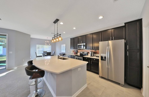 Northside House | 3 bedroom ranch near Jax airport this charming home is set up for play or work.