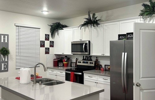 Centennial Ranch - Classics House | 3-Bedroom Retreat in North Las Vegas –Private Yard, Fast Wi-Fi, Family Friendly
