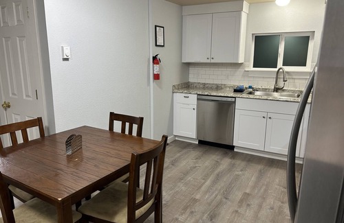 Seaview Apartment | 3-bedroom Seaview Beach Cottage apartment