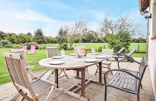 Equemauville House | 3 bedroom stunning home in EQUEMAUVILLE