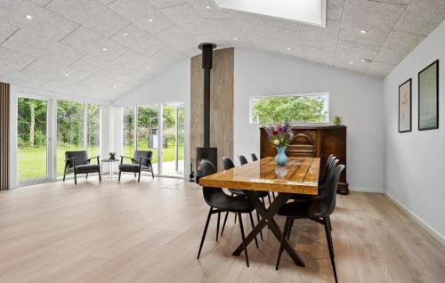 Spøttrup House | 3 Bedroom Stunning Home In Spøttrup