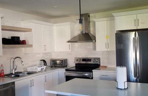 Dieppe House | 3-bedroom Stylish Villa in Dieppe