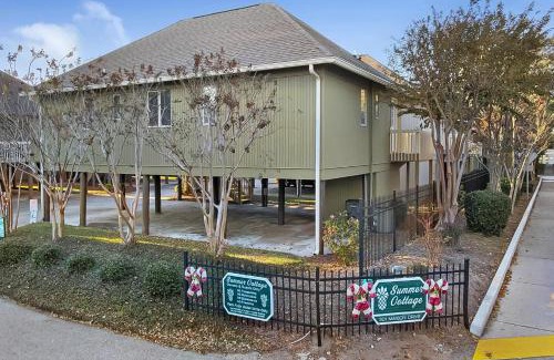 Myrtle Beach House | 3 Bedroom Summer Cottage only Steps from the Ocean