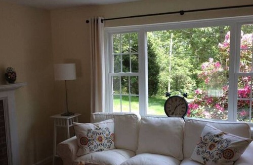 West Barnstable House | 3 Bedroom Sunny Cape Style