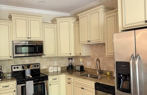 Saint Simons Island House | 3-bedroom townhome in terrific St. Simons Island with WiFi, AC.
