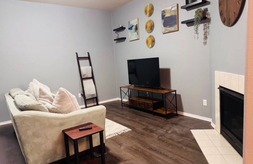 Bull Mountain House | 3-bedroom townhome in delightful Beaverton with WiFi, AC