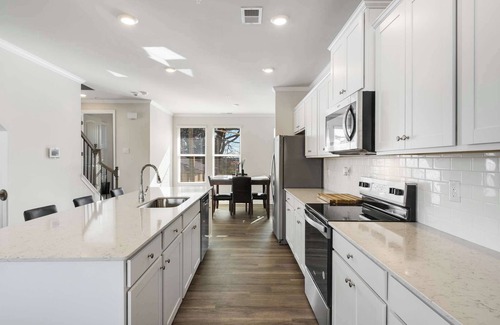 Hapeville House | 3-bedroom townhome in welcoming Hapeville with AC, WiFi