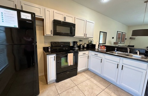 Sunset Lakes House | 3-bedroom townhome in lovely Kissimmee with AC, WiFi