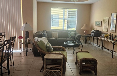 Biggar House | 3-bedroom townhome surrounded in Medical Campus