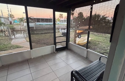 Hudson House | 3-bedroom vacation home just 4 minutes to Hudson Beach