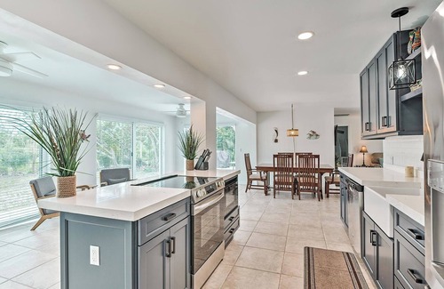 Sanibel House | 3-bedroom vacation home just steps from Periwinkle Way