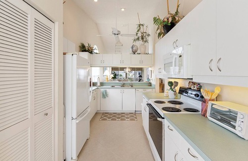 Whitney Beach Villa | 3-bedroom villa in amazing Bradenton minutes from Anna Maria Island