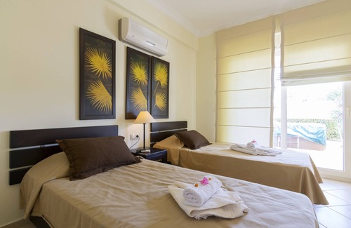 Bozbuk Villa | 3 BEDROOM VILLA IN APOLLONIUM SPA BEACH RESORT