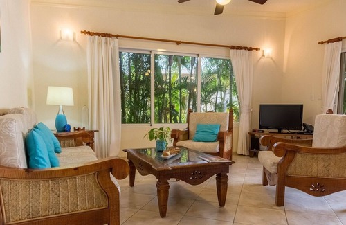 La Mulata Villa | 3-bedroom villa in gated residence with free shuttle bus/cable TV/Wi-Fi/pool
