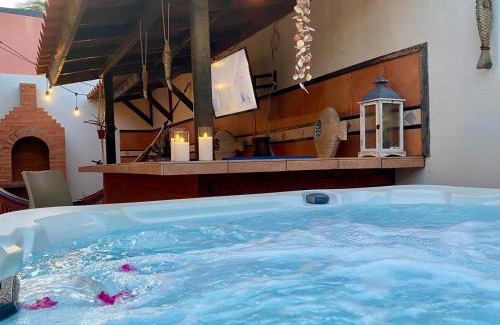 Alto Vista Villa | 3-bedroom villa with a jacuzzi