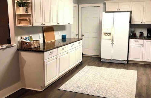 Galveston House | 3 bedroom walk to the beach!